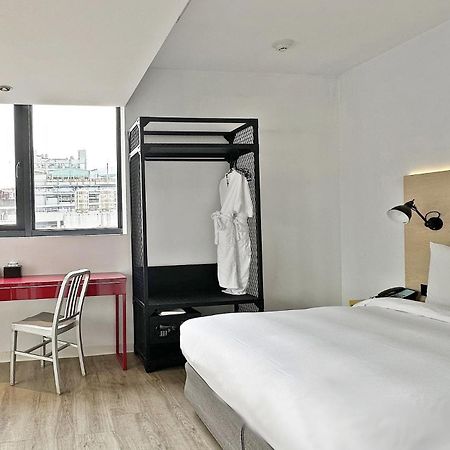 Amba Taipei Ximending Hotel Exterior photo