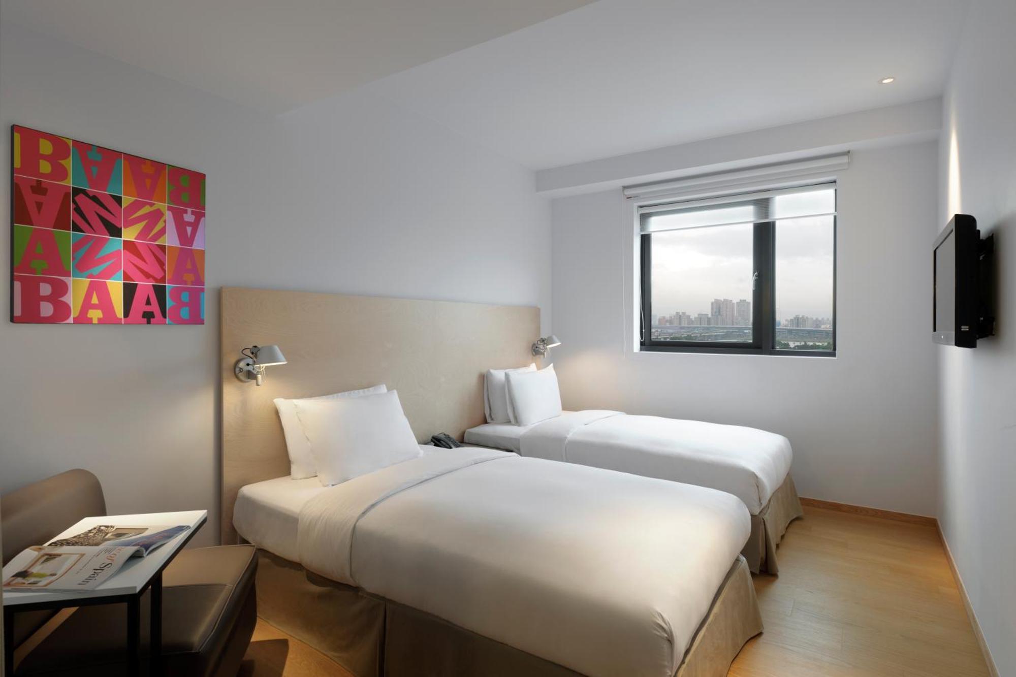 Amba Taipei Ximending Hotel Exterior photo